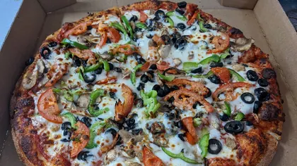 Diamond plus pizza #2, business photo 2