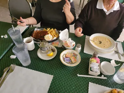 Seven Hills Cafe on the Green, business photo 4